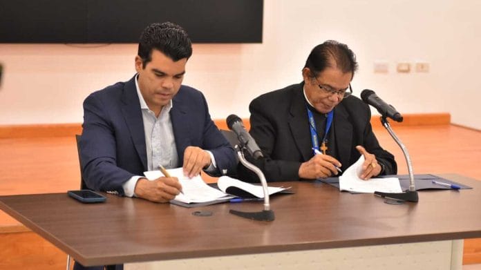 Firman convenio de colaboración para construir 7,500 módulos sanitarios en región Noroeste