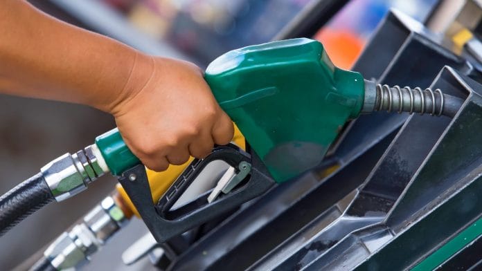 Gobierno vuelve a subsidiar combustibles, pero cuatro variarán de precios