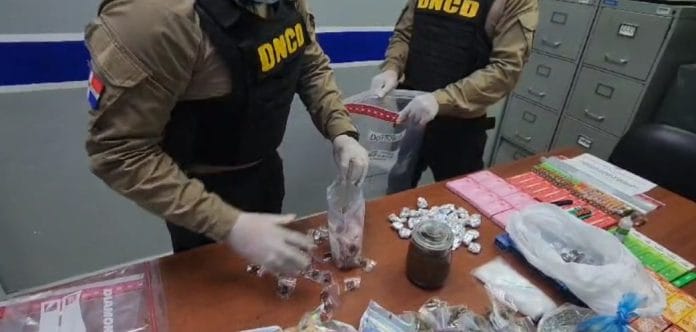 DNCD y Ministerio Público desmantelan centro de empaque y distribución de drogas en Santiago