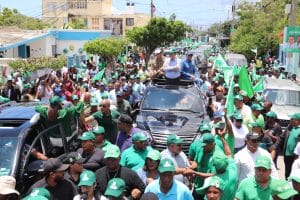 Leonel encabeza marcha-caravana en San Pedro de Macorís