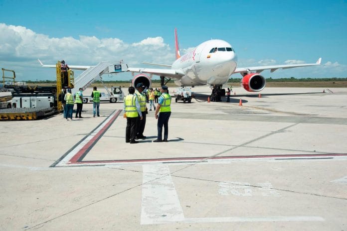 Concluye remozamiento de pista de aterrizaje del Aeropuerto de Las Américas por US$3 millones