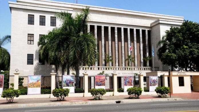 Afirman directores de centros son clave para lograr un cambio en el resultado escolar