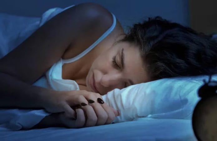 Cuatro formas de dormir y sus posibles consecuencias para la salud