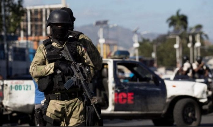 Policía haitiana recupera carguero secuestrado por pandillas tras enfrentamiento de cinco horas
