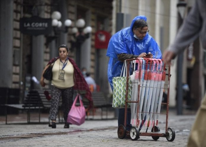 De acuerdo con esto, cerca de 1,7 millones de personas de las casi 3,4 que viven en el país suramericano tienen empleo, mientras que unas 152.000 están desocupadas.
