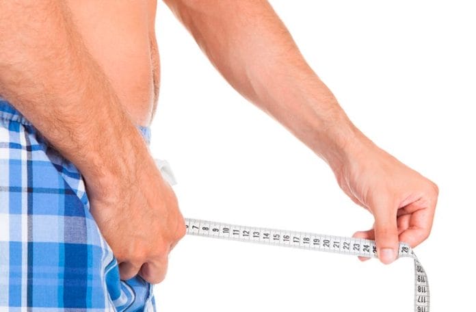 Cirujano revela la única parte del cuerpo que indica el tamaño del pene, y no son las manos ni los pies