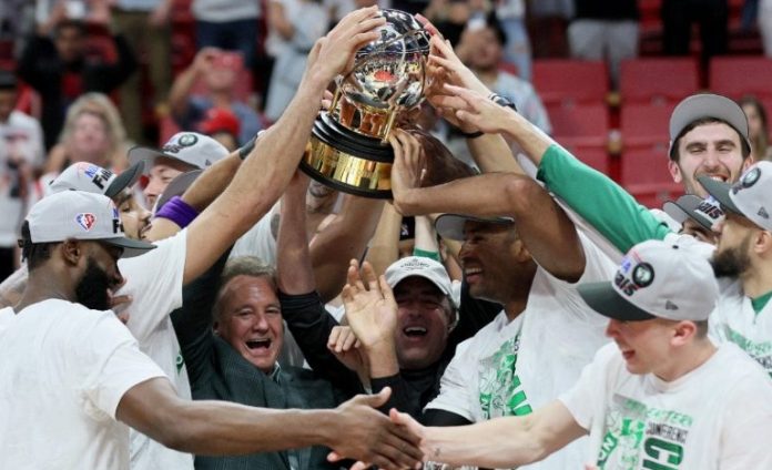 Boston gana y le barre la serie a Indiana para pasar a las Finales de la NBA
