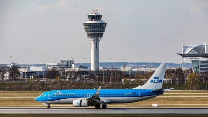 Destino fatal | Una persona muere al ser tragada por el motor de un avión en marcha