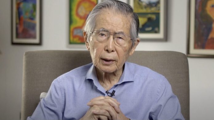 Congreso paga a Fujimori gasolina y asistente según reporte