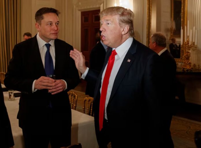 En una segunda publicación, el ejecutivo de Tesla y SpaceX advirtió de que el proyecto «incrementará masivamente el déficit ya gigante del presupuesto a 2,5 billones de dólares (!!!) y cargará a los ciudadanos de EE.UU. con una deuda devastadoramente insostenible».