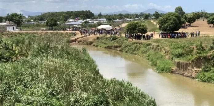 Se desborda canal en Juana Méndez por crecida del río Masacre