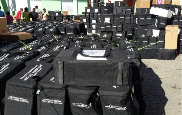 Realizan distribución final de materiales electorales en SDE