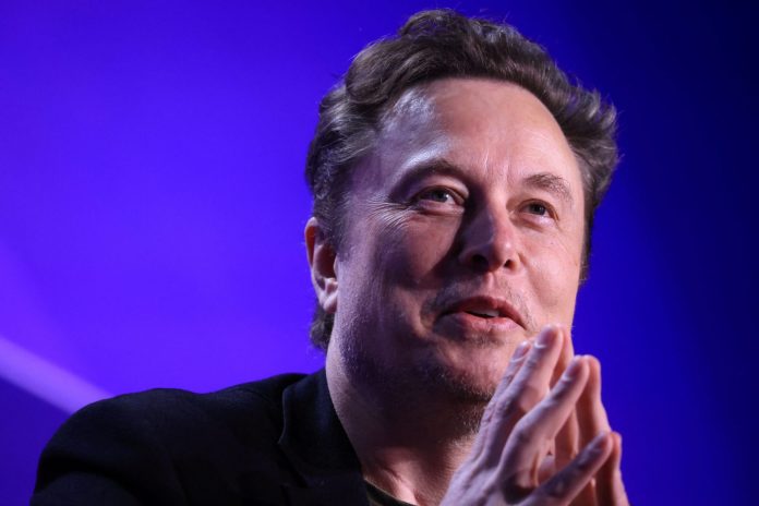 Elon Musk estimó que en un futuro habrá “ingresos altos universales” gracias a los avances en la IA