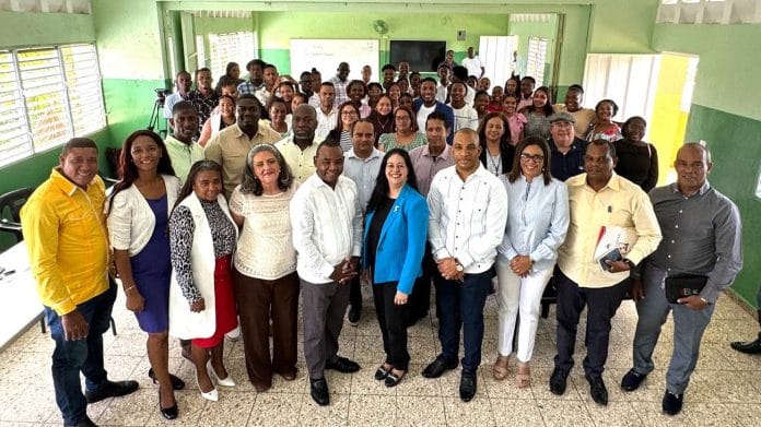 Inauguran centro de Inglés de Inmersión en Guanuma, La Victoria