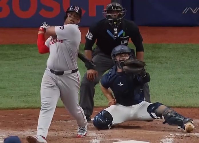 Devers la saca por sexto juego consecutivo y Boston doblega a Tampa