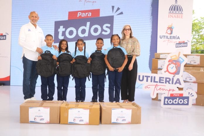 INABIE lanza “Utilería a Tiempo Para Todos” con la distribución de kits escolares