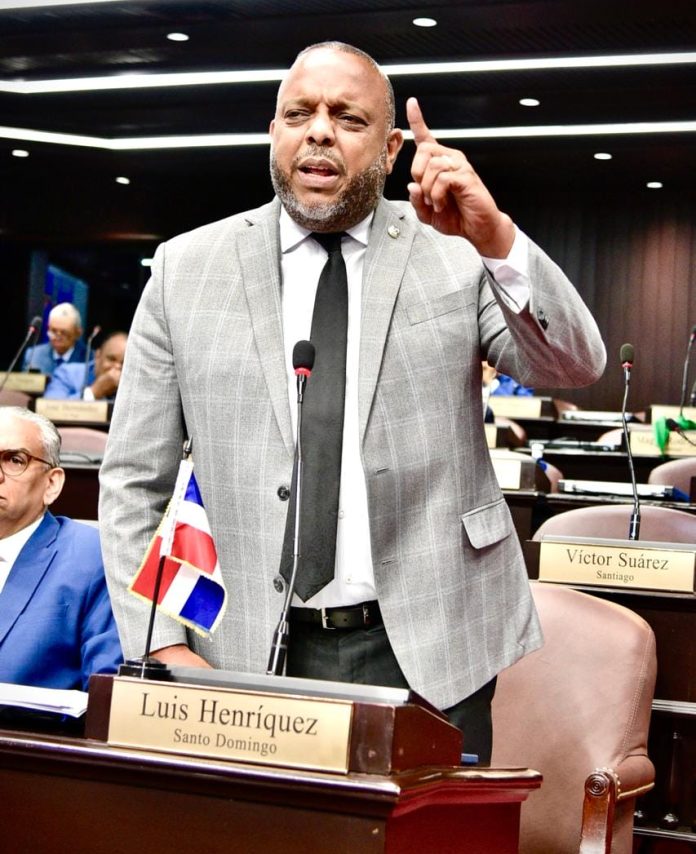 Luís Henríquez: Desde hoy inicia conteo regresivo para salida de poder del PRM