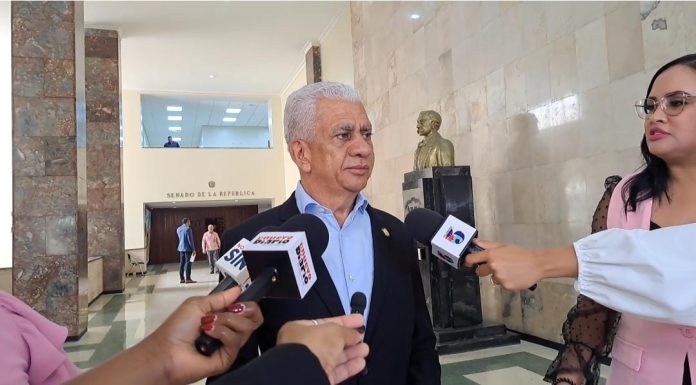 Proyectos de ley seguirán siendo consensuados con partidos políticos, afirma presidente del Senado