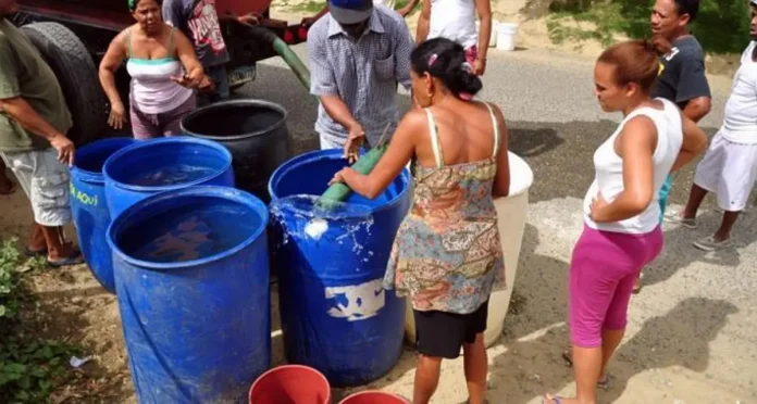 “Seco como el arenque” está Cancino Adentro si agua potable