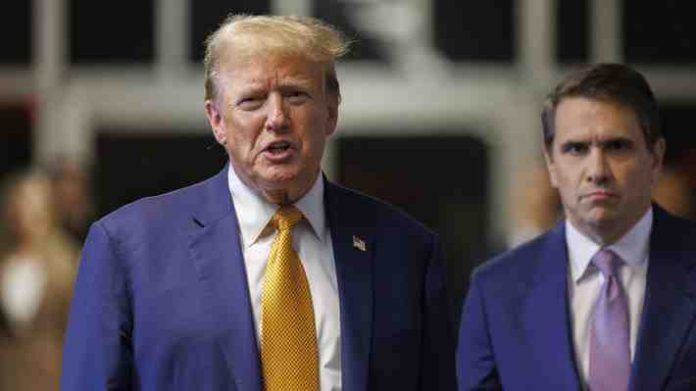 Juicio a Trump | Exabogado reconoce haber mentido por él