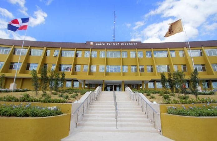 La Junta Central Electoral vuelve a extender plazo para depósito de candidaturas