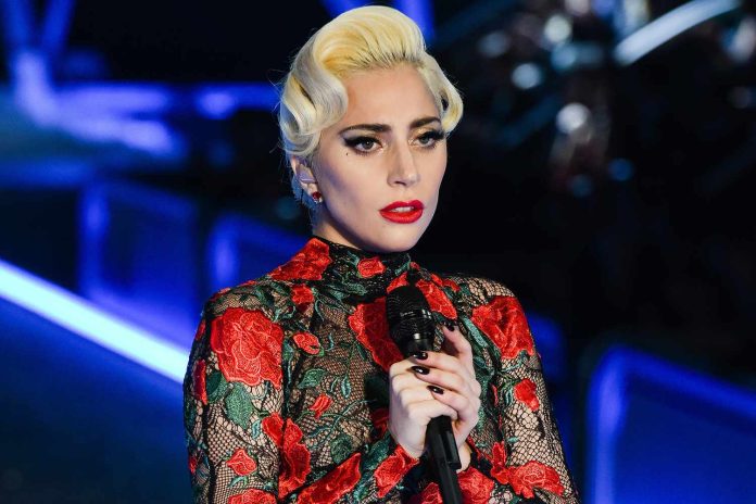 Lady Gaga confesó que brindó 5 shows enferma de COVID-19