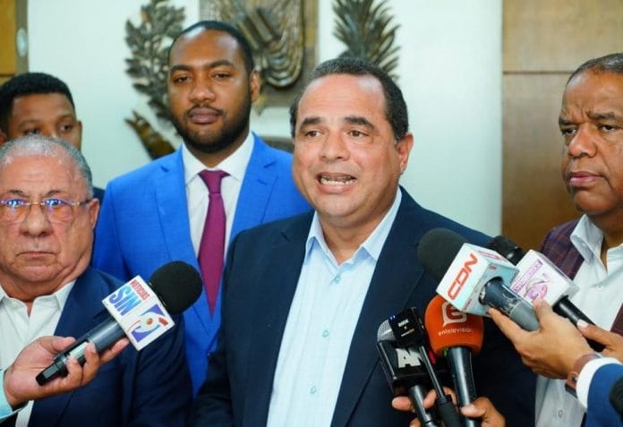 Oposición pide sustitución inmediata director Policía Militar Electoral