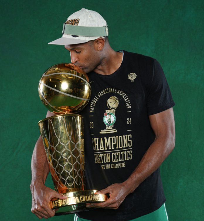 Luis Abinader felicita a Al Horford por convertirse en campeón de la NBA