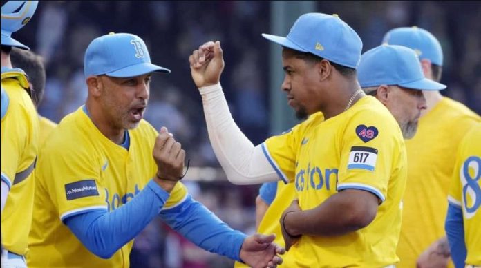 Medias Rojas vencen 6-3 a Tigres de Detroit
