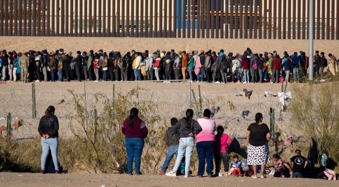 Biden prohibe brindar asilo a inmigrantes ilegales que crucen frontera sur