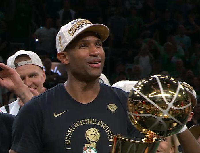 Horfod primer dominicano en ganar un campeonato de la NBA