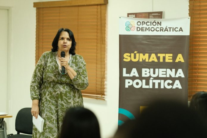 Minou Tavárez dice a RD le esperan tiempos difíciles