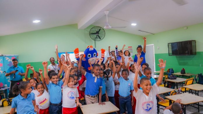 EDESUR sensibiliza 3,500 niños en ahorro de energía y los juramenta como Guardianes Eléctricos