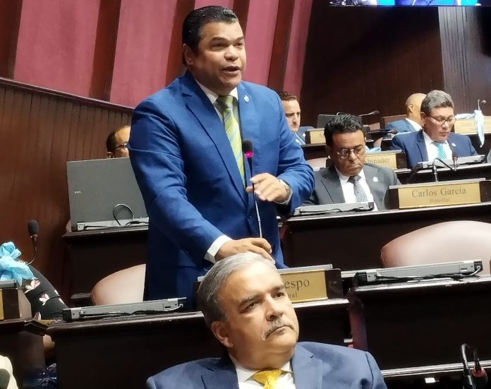 Diputados FP favorecen aprobación Código Penal, pero exigen debido estudio de la pieza