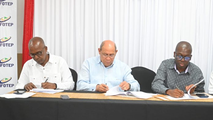 Firman memorándum para mejorar la formación técnico-profesional