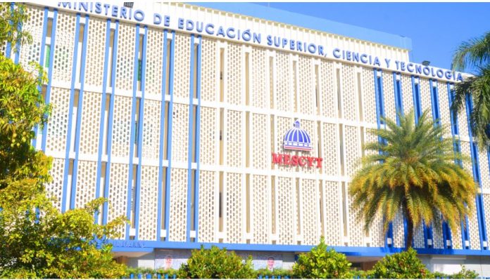 Presentan primer Diagnóstico Evaluativo de las Escuelas de Odontología de RD