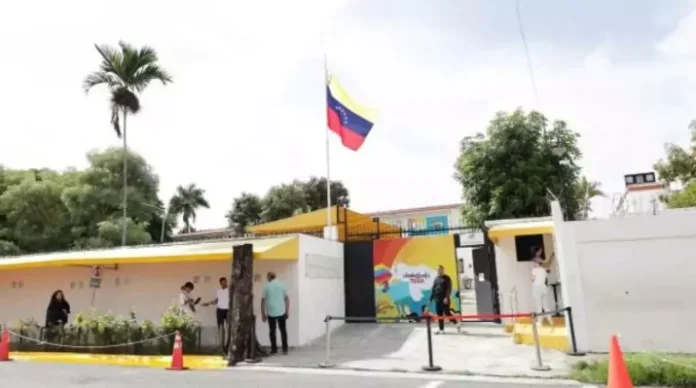 Embajada de Venezuela en República Dominicana suspende indefinidamente servicios consulares