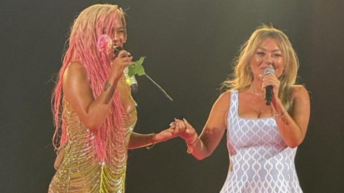 Amaia Montero reaparece cantando junto a Karol g tras años de retiro