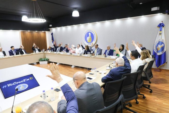 PRM propondrá continuidad de Ricardo de Los Santos y Alfredo Pacheco en las Cámaras