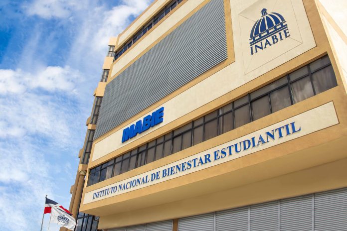 La Dirección Ejecutiva del INABIE reafirmó su compromiso con la transparencia, la equidad y la libre competencia en todos los procesos de compra y contratación vinculados al Programa de Alimentación Escolar (PAE).