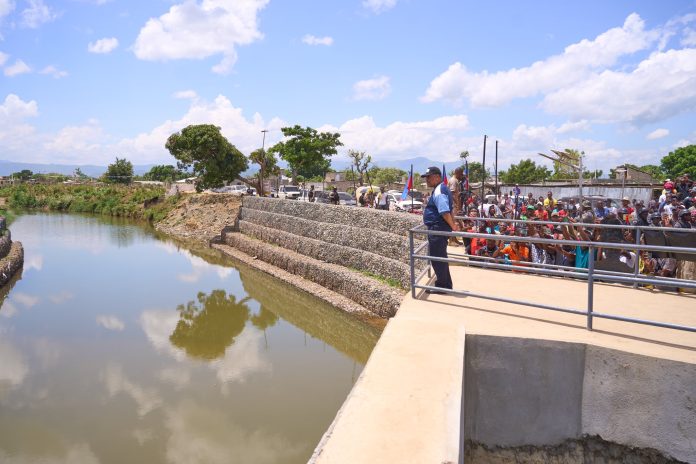 Primer ministro de Haití visita el canal sobre el Masacre para ''comprender''