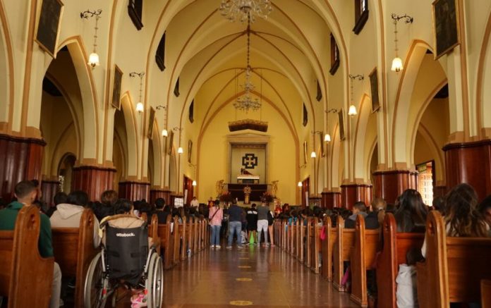 Iglesia católica pide «medidas estructurales» ante «crisis económica y social» en Bolivia