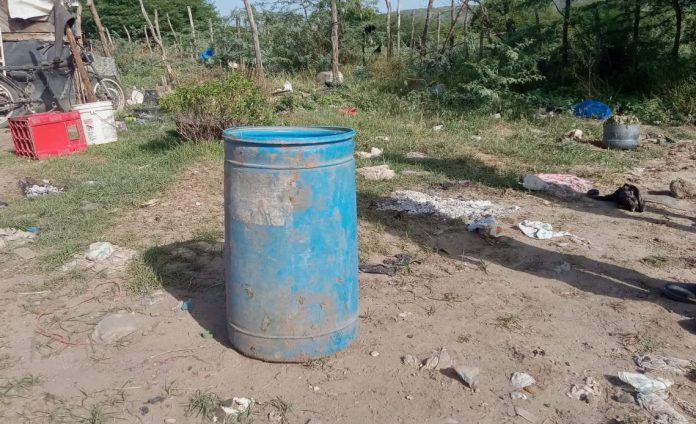 Niña es encontrada ahogada en tanque de agua, en Azua