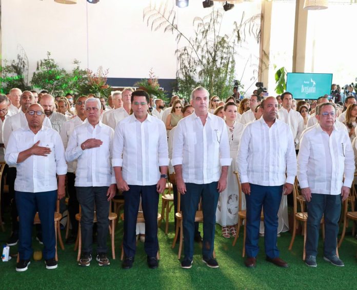Presidente Abinader dice hoy inicia firmemente el relanzamiento de Puerto Plata