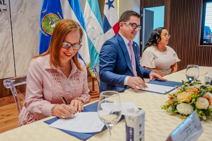 Firman Carta de Intención en favor de la población de RD y Centroamérica