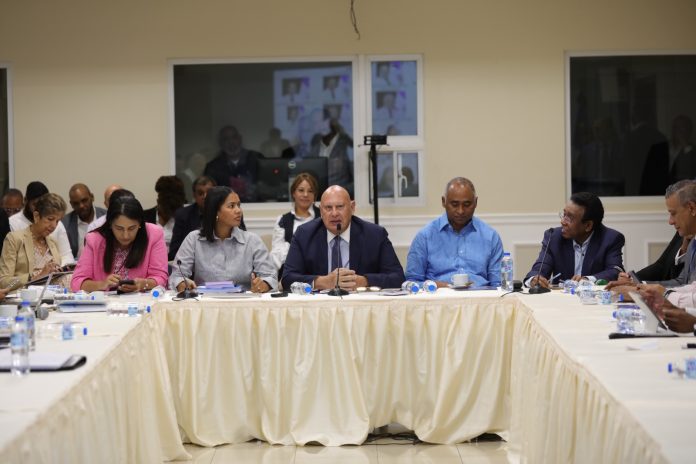 Comisión bicameral no descarta nuevos cambios al proyecto de reforma constitucional