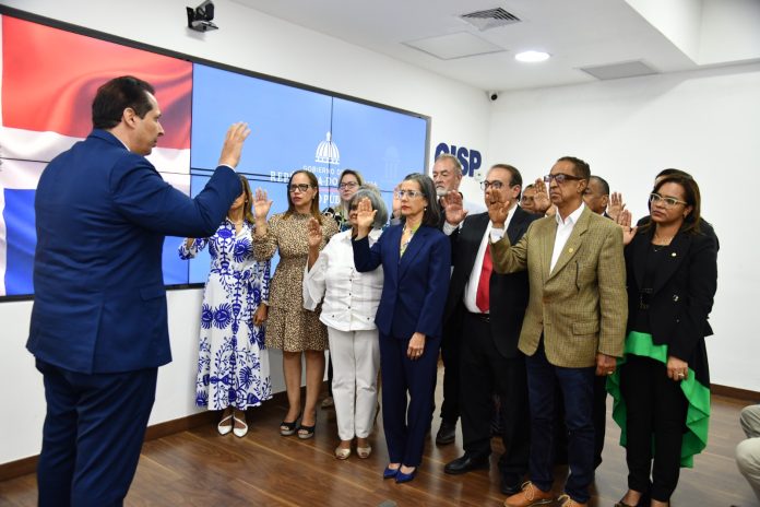 Ministro de Salud, juramenta tres Comités de Asesoramientos Técnicos en Inmunización
