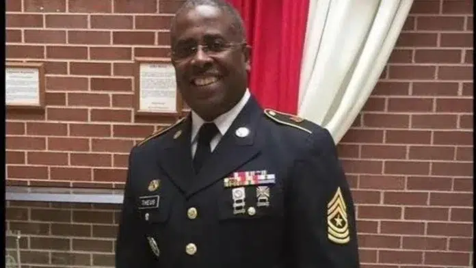 Militar retirado de EEUU denuncia fue golpeado en Dajabón por agente migratorio
