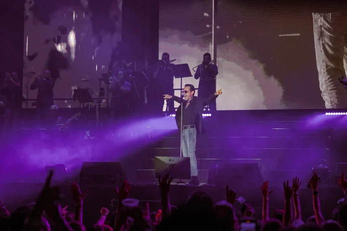 Marc Anthony llena de alegría Estadio Quisqueya