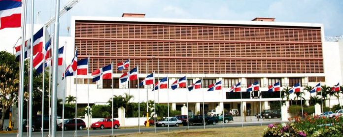 Propuesta de reforma constitucional podría ir a vistas públicas